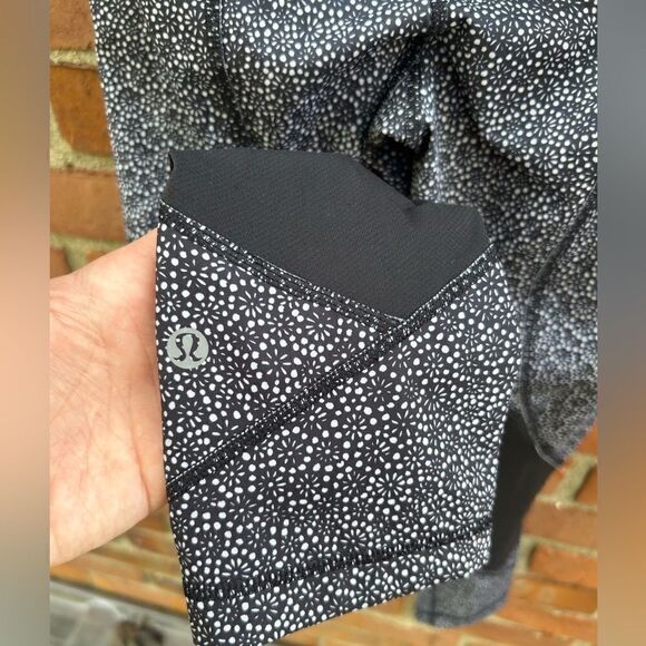 Lululemon Pace Rival Crop Legging in Freckle Flower Black White - Picture 3 of 10